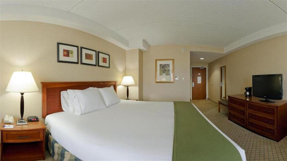 Holiday Inn Express Hotel & Suites East End, An Ihg Hotel Riverhead Extérieur photo