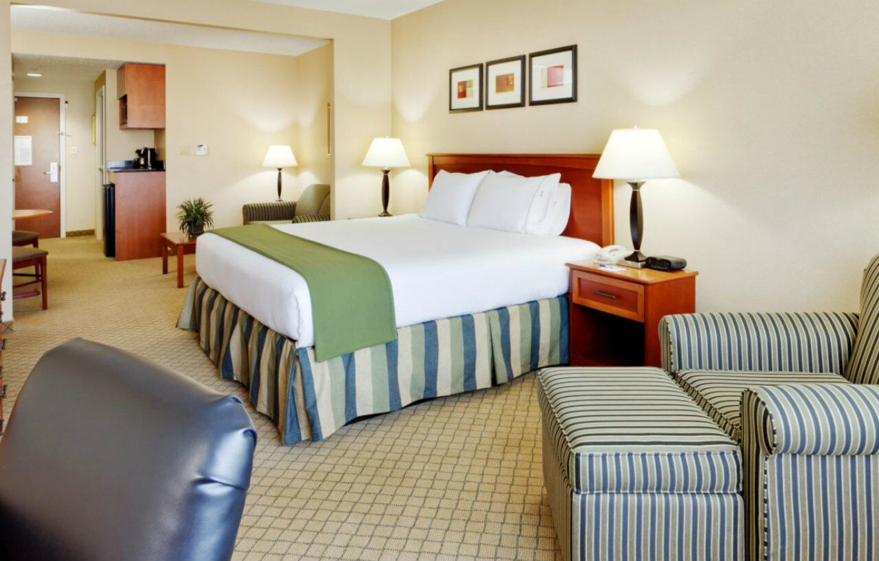 Holiday Inn Express Hotel & Suites East End, An Ihg Hotel Riverhead Extérieur photo